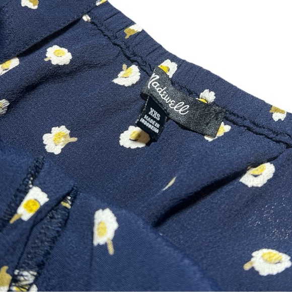 Madewell Button-Front Tie Tank in Blue with Daisy Dots Tank Top - Picture 8 of 11